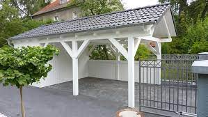 Weisses Holz Carport Mit Satteldach Carport Holz Carport Uberdachung Terrasse