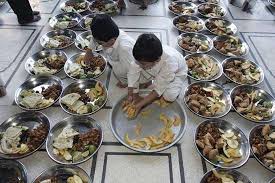 Durante o jejum do ramadã várias restrições rígidas são feitas nas vidas diárias dos muçulmanos. Ramada Britannica Escola