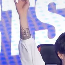 Fans have long been debating whether bts jungkook tattoos were real or not, it happened since tattoos are a taboo in south korea, big hit team censors them and jungkook has been wearing long sleeves since its winter. Peek At Bts Jungkook S New Arm Tattoo Has Fans Wanting A Closer Look Kpophit Kpop Hit
