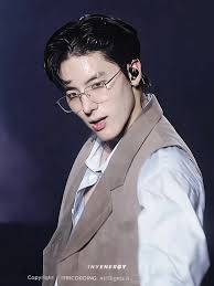 The Duality of Eric Sohn in The Boyz Performances