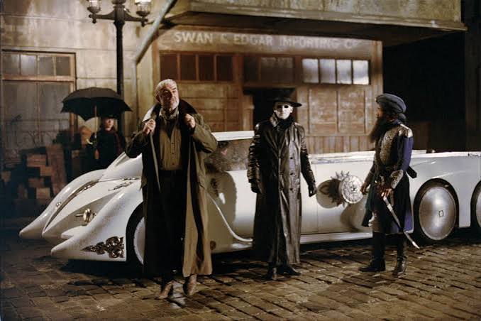 The League of Extraordinary Gentlemen - Plugged In