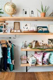 Merchandising Visuel Effet Comme A La Maison Retail Store Design Boutique Decor Boutique Interior