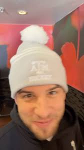 Thankful yet again for the Denver Aggie Moms Club for providing an  unbelievable pregame dinner today in Greeley! 🫶 #TAMUHockey , Boys getting  ready to take