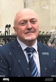 Colin Frost's Instagram, Twitter & Facebook