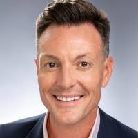 Andrew Macphail's Instagram, Twitter & Facebook