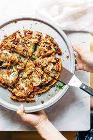 3 Ingredient Sweet Potato Pizza Crust Pinch Of Yum Recipe Sweet Potato Pizza Sweet Potato Pizza Crust Healthy Pizza Crust