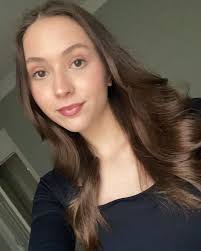 i am in an ariana grande advertisement 😭😭😭 i can't believe i get to say  this… someone pinch me!!! i've been a huge fan (dare i say arianator) for  nearly ten years