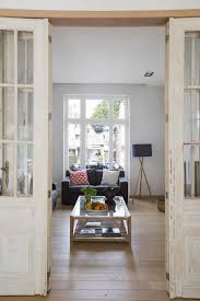 In Beeld Dit Hedendaags Renovatieproject Gaat Schuil Achter Gevel Van Klassiek Brussels Herenhuis Maison De Maitre Maison Appartement Luxe