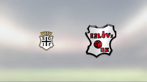 You can click on any player from the roster on the squad page and see his personal information such. Everysport Eslovs Bk