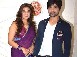 Himesh reshammiya have a son named swayam. Himesh Reshammiya Secretly Marry To Long Time Girlfriend Sonia Kapoor Today Desi Ultimate Media Entertainment Blog