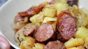 Poelee Aux Pommes De Terre Et Saucisse Fumee Recette De Poelee Aux Pommes De Terre Et Saucisse Fumee Marmiton
