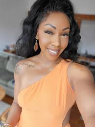 As I travel through India, I encounter various sights and experiences.