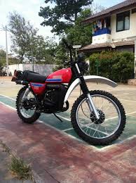 Banyak motor bebek yang sekarang ini di rombak menjadi motor trail baik motor laki laki, bahkan hingga tidak nampak bentuk asli dari motor bebek. 16 Ide Lapak Trail Bekas Mobil Klasik Mobil Bekas Motor Trail