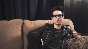 Brendon Urie Panic At The Disco Gaat Rol Spelen In Musical Brendon urie by jimmy fontaine . artiesten nieuws