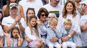 Roger federer's identical twins (both pairs!) roger federer had a full support system looking on from the stands as he took home his eighth wimbledon men's single champion. Roger Federer S Kids Steal The Show At Historic Wimbledon Triumph