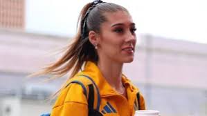 Tatiana Flores recibe polémicos comentarios sobre su físico en pleno partido del Tri femenil