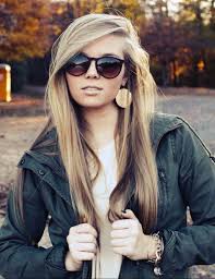 Blonde is dedicated to celebrating beautiful women with golden hair. 15 Splendid Blonde Hairstyles With Brown Underneath 2021