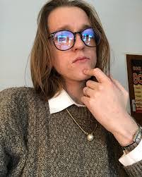 Dean Pike's Instagram, Twitter & Facebook