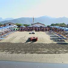 Marina di massa has been a popular holiday destination since the late 19th century, with a variety of hotels, campgrounds, pubs, and discos. Bagno Italia Marina Di Massa Aggiornato 2021 Tutto Quello Che C E Da Sapere Tripadvisor