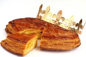 Découvrez la recette de galette des rois à faire en 15 minutes. Galette Des Rois Facon Mercotte En 2020 Recette Cuisine Facile Recettes De Cuisine Galette Des Rois