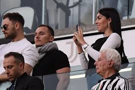 Cristiano ronaldo bestatigt schwangerschaft von georgina. The Girlfriend Of Juventus Portuguese Forward Cristiano Ronaldo Georgina Rodriguez R Takes Photos After Juvent Ronaldo Cristiano Cristiano Ronaldo Juventus