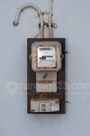 Satu perbezaan sedemikian ialah sambungan prabayar merujuk kepada sim di mana anda membeli kredit terlebih dahulu sebelum mendapatkan perkhidmatan tetapi dalam kes sim pascabayar, pelanggan dibilkan pada akhir bulan untuk perkhidmatan yang digunakan oleh mereka. Lebih Murah Dan Untung Mana Ya Pakai Listrik Prabayar Atau Pascabayar Rumah123 Com