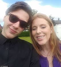 Mrs rayner married her husband mark, a union official in 2010. Angela Rayner Describes Moment Son Was Born At 23 Weeks Express Digest