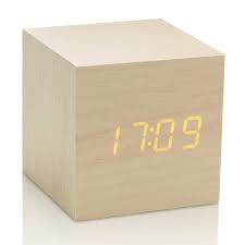 gingko cube click wekker esdoorn in 2020 wekker woonaccessoires slaapkamer stijl
