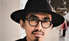 Review: Sonja Petersen (2011). Vom "Schwachstarktastenkasten" und seinen  Fabrikanten: Wissensräume im Klavierbau, 1830 bis 1930. Münster et al.:  Waxmann Verlag