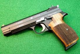Efter en ceremoni i februar vil de første skydeinstruktører i forsvaret få udleveret den nye pistol. Sig P210 Larvatus Livejournal