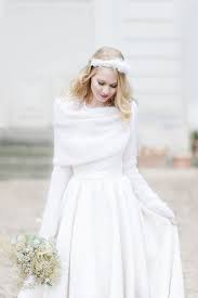 Maybe you would like to learn more about one of these? Accessori Sposa Handmade A Ferri Ed Uncinetto Fantasiosi Ed Economici Alessandra Cristiani La Fata Madrina Abiti Da Sposa Abiti Da Sposa Invernali Abito Da Sposa Invernale