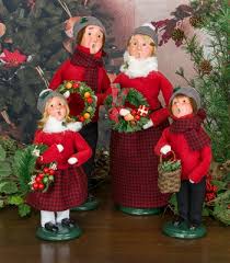 Byers' choice spirit of christmas past caroler figurine #2116a from a christmas carol. Byers Choice Carolers Collectible Figurines For Christmas