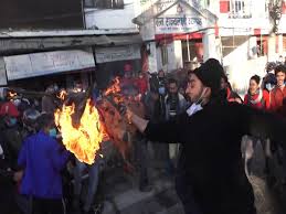 Hi all, i want to rent a sleeping bag and down jacket for my ebc trek in nov. Student Union Of Ruling Ncp Rival Faction Burns Effigy Of Caretaker Pm Oli Zee5 News