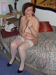 Granny Dildo Porn Pics - PornPics.com