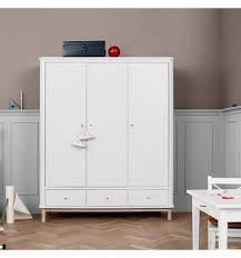 Find & download free graphic resources for furniture design. Wardrobe 3 Doors From Oliver Furniture Design Bottega