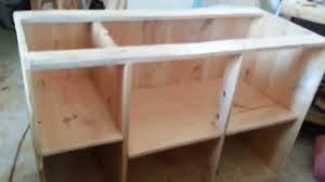 Avant de vous lancer dans le projet de réalisation du îlot de cuisine il faut prévoir la place ilot de cuisine récup en bois avec look rustique. Comment Construire Un Ilot De Cuisine Diy Youtube