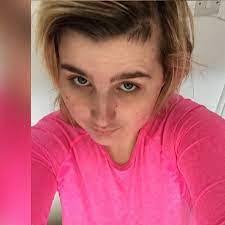 Vicki Bilderback's Instagram, Twitter & Facebook