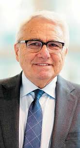 DES FAMILLES CATHOLIQUES RÉCLAMENT LA MESSE EN LATIN DANS LE DIOCÈSE •  PAGES 8-9