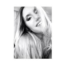 Karen Taub's Instagram, Twitter & Facebook