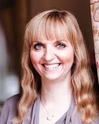 Caroline Ash's Instagram, Twitter & Facebook