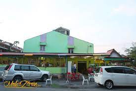 Mungkin ramai dah tahu tempat makan asam pedas yang terletak di belakang pasar borong batu berendam ni. Asam Pedas Tetel Melaka