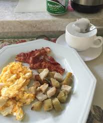 Cafe Da Manha Ovo E Batata Doce Instagram Photo By Izabel Viegas May 28 2016 At 4 32pm Utc Food Paleo Paleo Diet