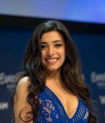English the azerbaijan economy is now looking very encouraging. 20 Samra Rahimli Ideen Aserbaidschan Frau