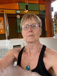 Introduction and photo from Bamfield, BC