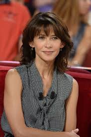 Dans « tu veux ou tu veux pas » de tonie marshall, elle fait. Sophie Marceau Frisuren Dunnes Haar Haar Styling Sophie Marceau
