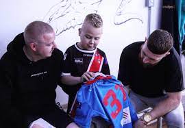 He also played for the sydney roosters, the manly warringah sea eagles. Jackson Hastings On Twitter Kidney Transplant Trouble Hearing And A Huge Supporter Of Mine Today I Took Kaiden To Get Our Mullets Touched Up Together I M Now Your 1 Supporter Bro Huge