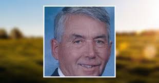 Ella Peach's Instagram, Twitter & Facebook