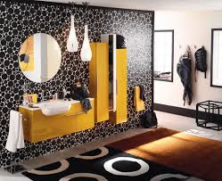 Si adatta in maniera versatile ai cambiamenti di gusto, di stile, di esigenza del mercato, offrendo soluzioni, interamente made in italy, di alta qualià non solo dal punto di vista estetico ma anche funzionale e tecnologico. Peter Inda Arredo Bagno Sistema Componibile Livingcorriere