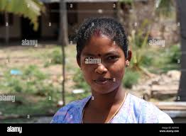 Young woman ceylon sri lanka hi-res stock photography and images