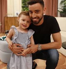 Bruno Fernandes Emotivo No Aniversario Da Filha A Minha Vida Ganhou Mais Brilho A Ferver Vidas